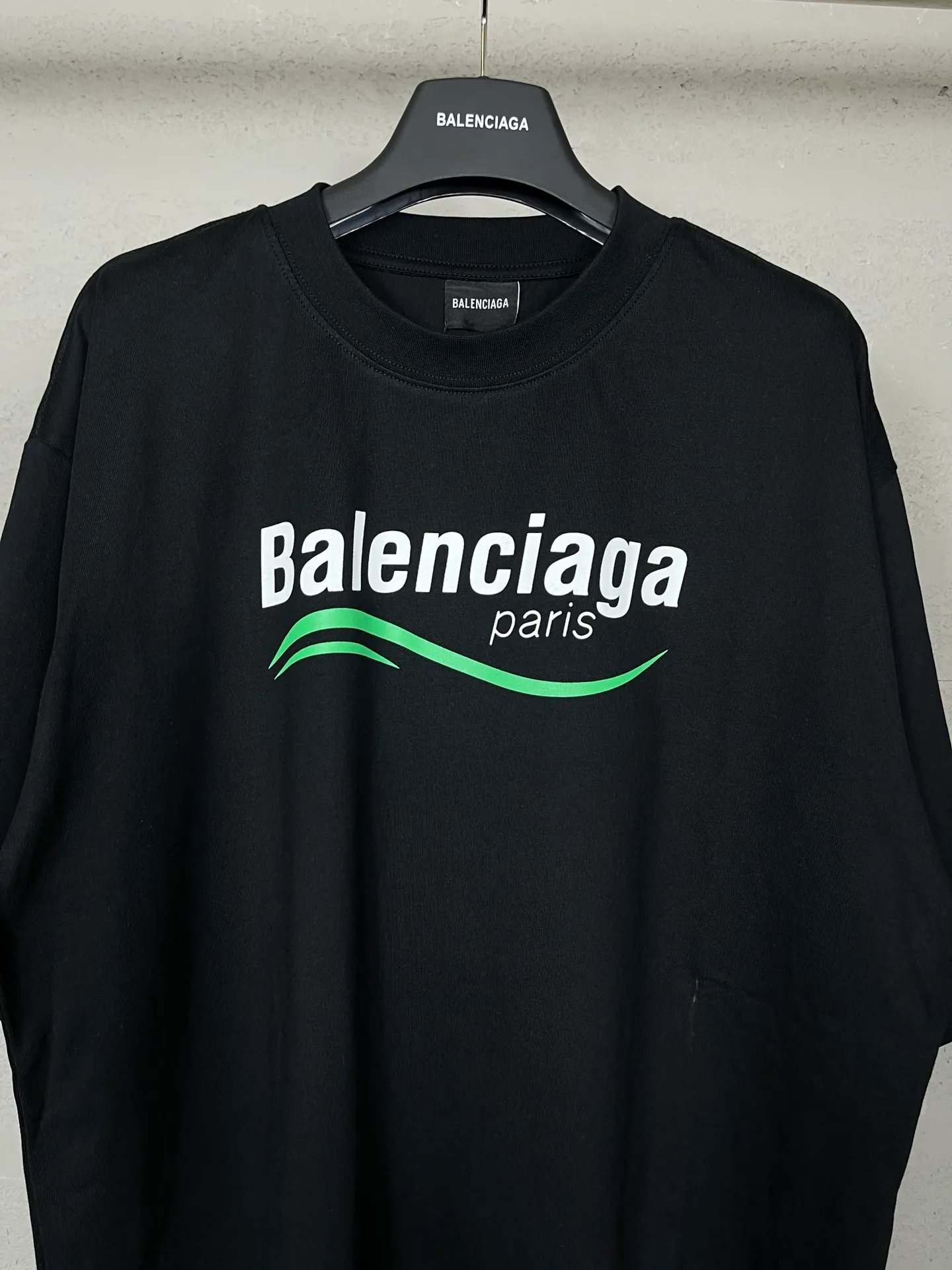 【 . Quality】BALENCI*GA/ BALENCI*GA#2023New Arrival， Lo GOClassic T . ZP . 260 ， . . . . Color Change。 。 . ， 。 OS . Same Style ：BL 223205 ：Black.White Size：XS L